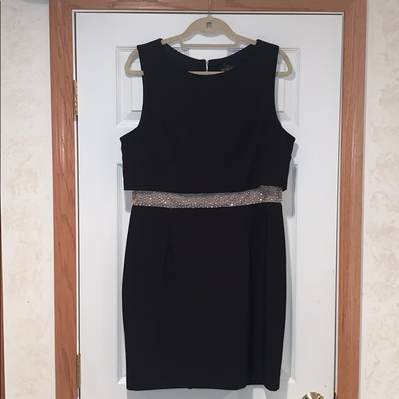 Betsy & Adam Dresses & Skirts - Formal Black Mini Dress with Mesh Band